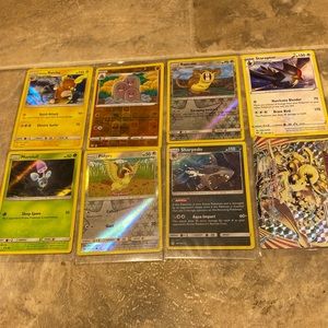 8 Pokémon Cards